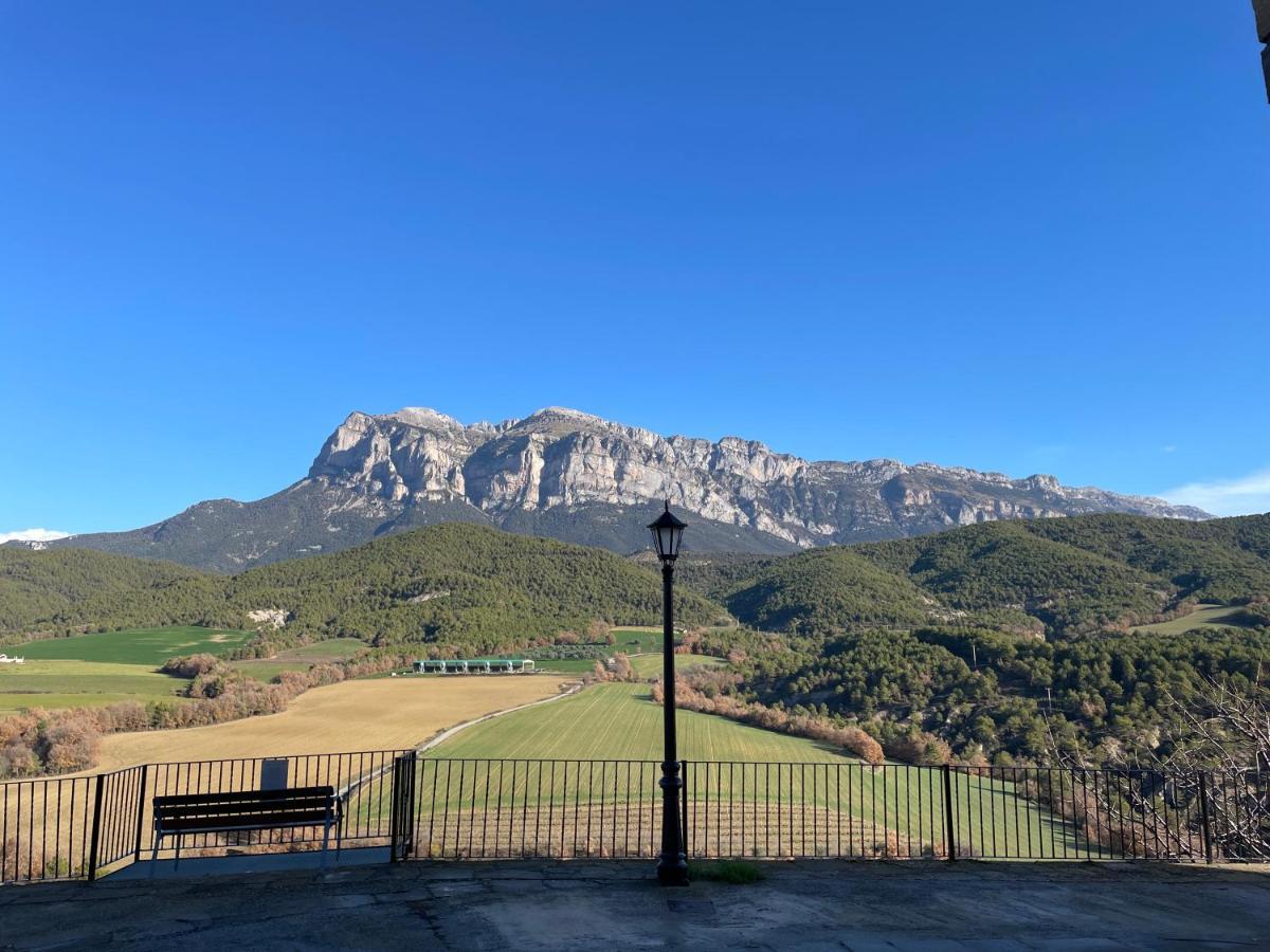 Apartamentos Pirineos Ordesa El Pueyo de Araguás Eksteriør bilde