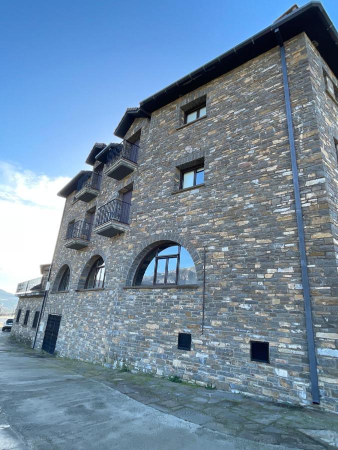 Apartamentos Pirineos Ordesa El Pueyo de Araguás Eksteriør bilde