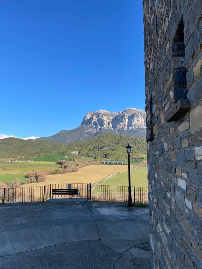 Apartamentos Pirineos Ordesa El Pueyo de Araguás Eksteriør bilde